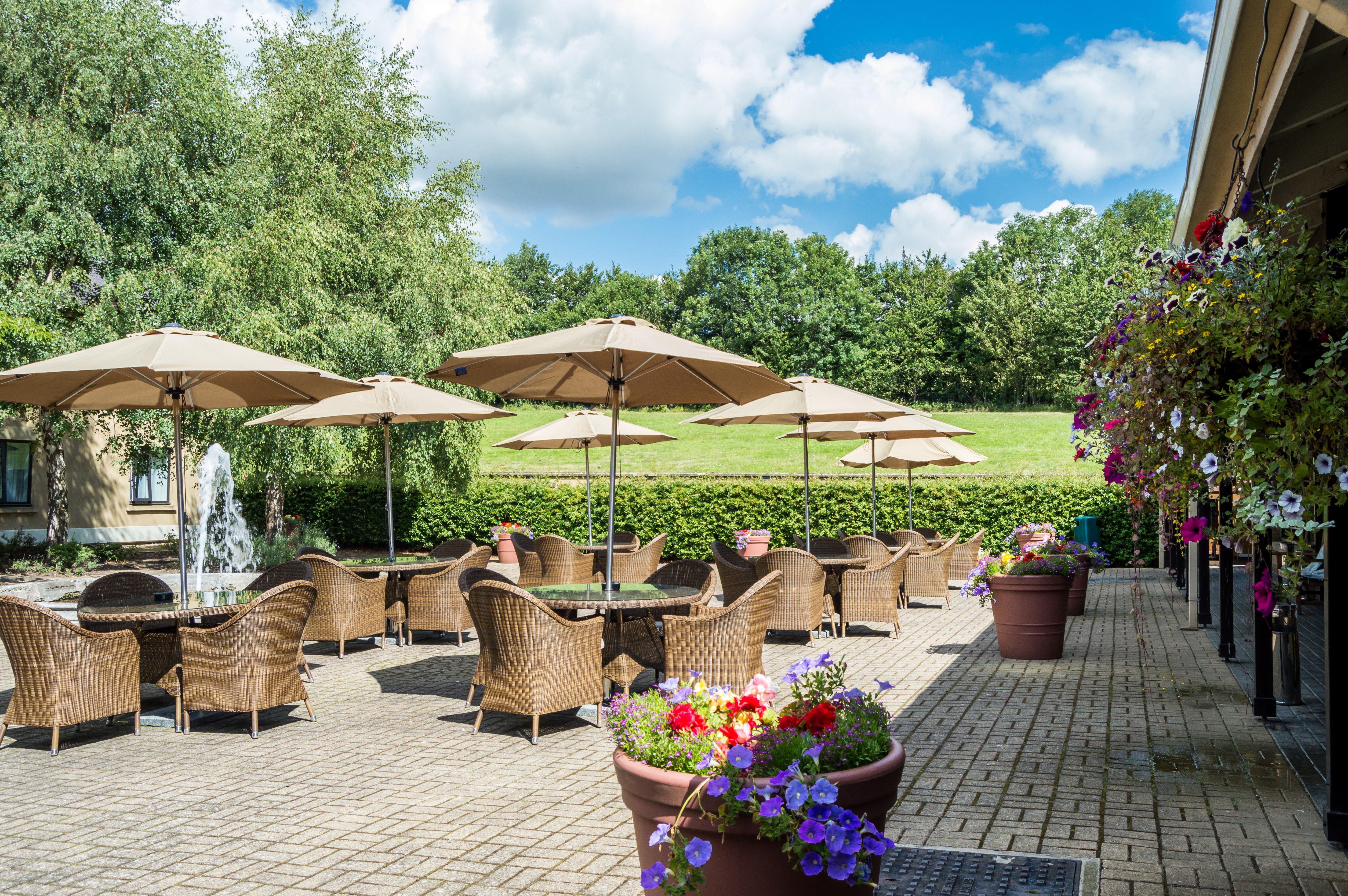 Holiday Inn Leeds Brighouse By Ihg Exterior photo