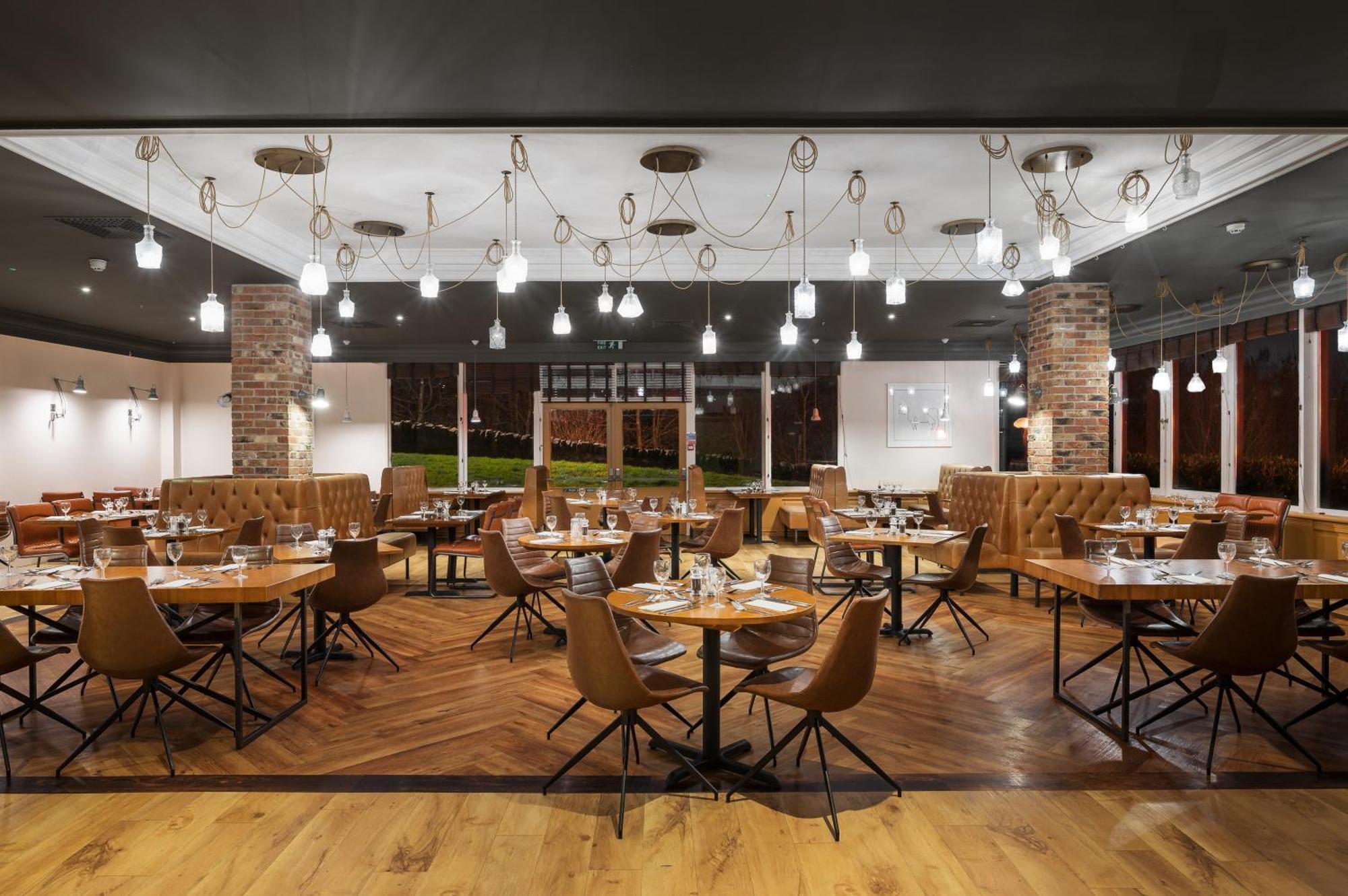 Holiday Inn Leeds Brighouse By Ihg Exterior photo