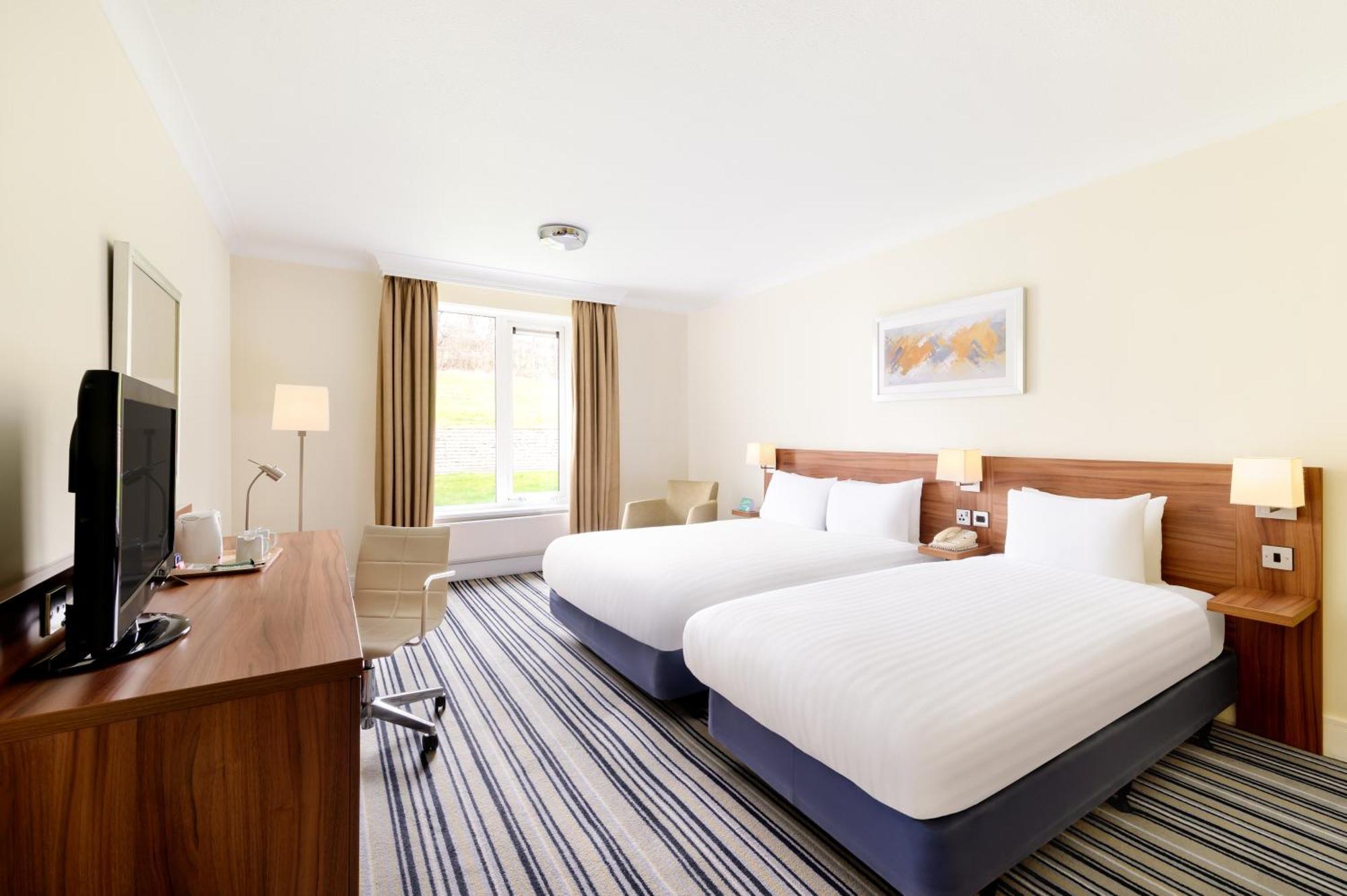 Holiday Inn Leeds Brighouse By Ihg Exterior photo