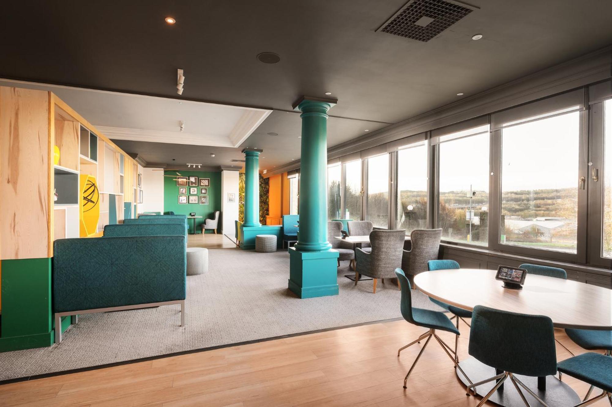 Holiday Inn Leeds Brighouse By Ihg Exterior photo