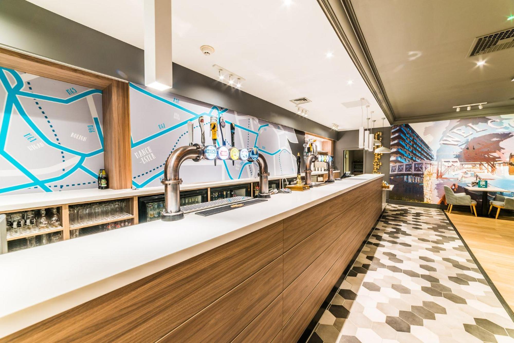 Holiday Inn Leeds Brighouse By Ihg Exterior photo