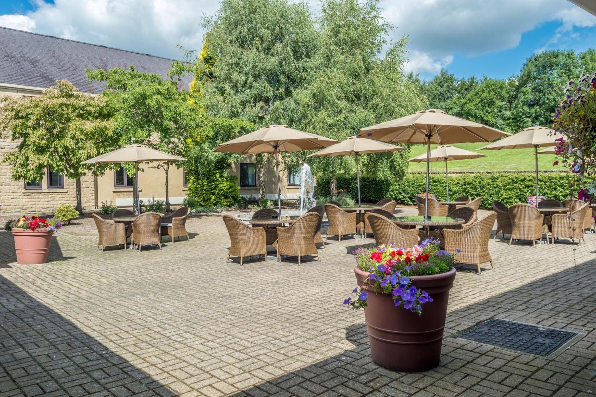 Holiday Inn Leeds Brighouse By Ihg Exterior photo