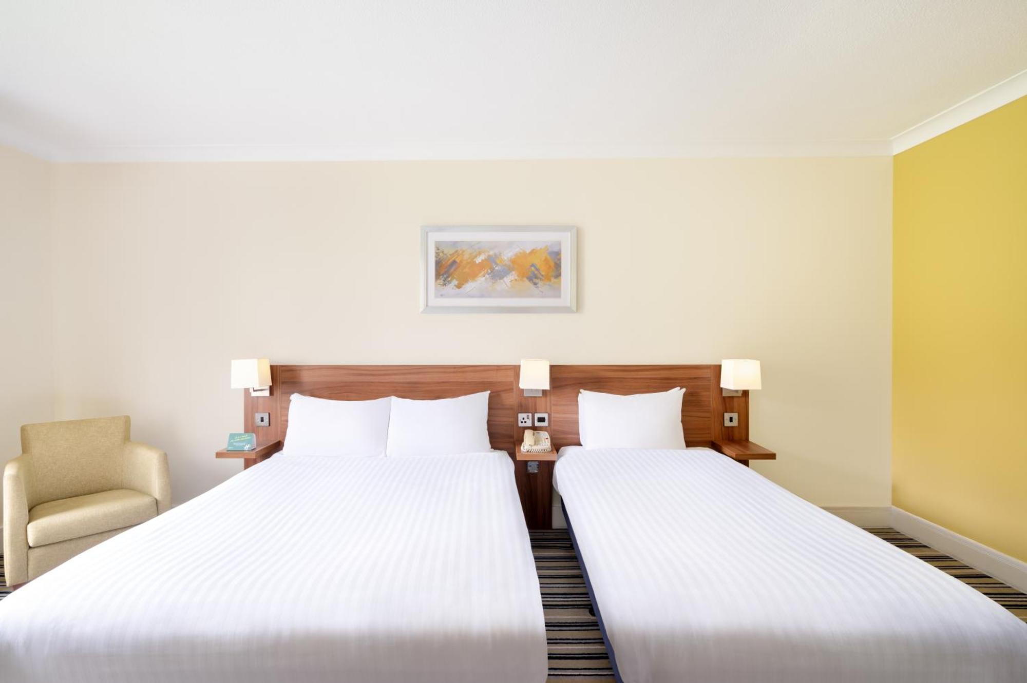 Holiday Inn Leeds Brighouse By Ihg Exterior photo